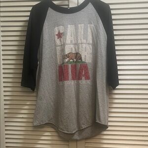 Source Unknown Gray and Black Long Sleeve Tee